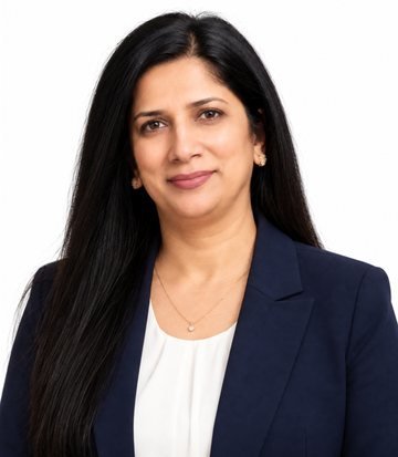 Portrait of Munira Lakhani, founder of Qanovix